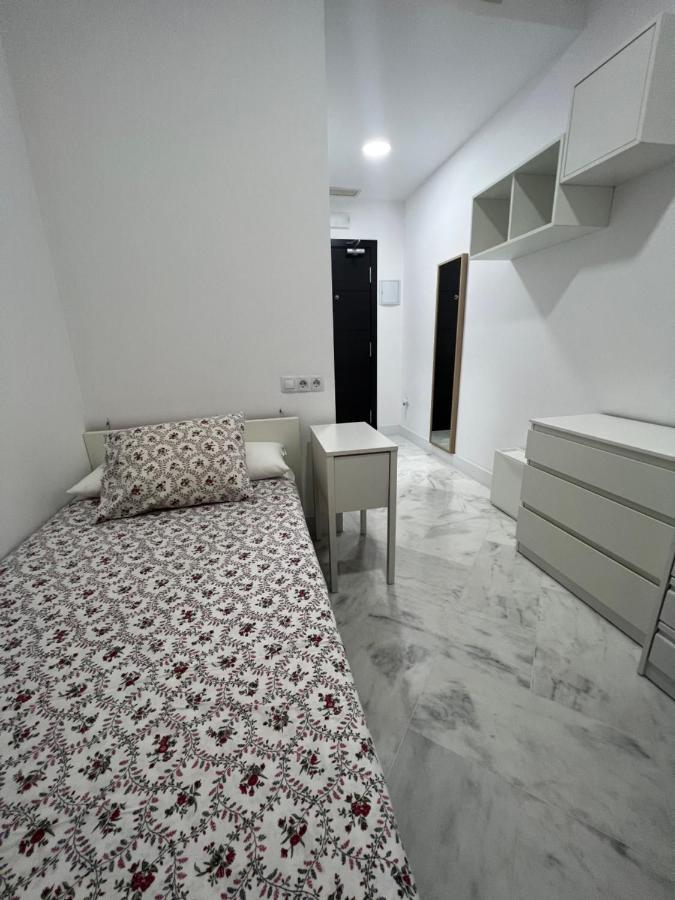 Apartamento Colegio Mayor Careu - Women Only *