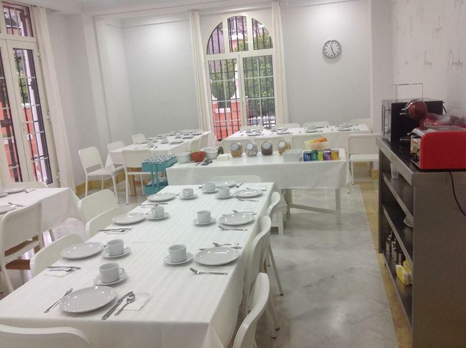 Apartamento Colegio Mayor Careu - Women Only Sevilla